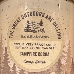 Nwt “Campfire Cocoa” 3 wick candle from bath & Bodyworks. Smells Amazing !!
